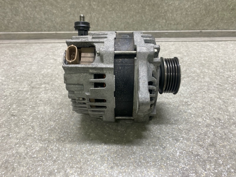 Генератор SUBARU LEGACY 09-15 BM 2.5 EJ25 23700AA650 Б/У