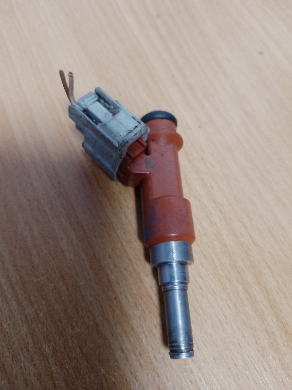 Форсунка топливная TOYOTA CAMRY 40 06-11 23209-31050 Б/У