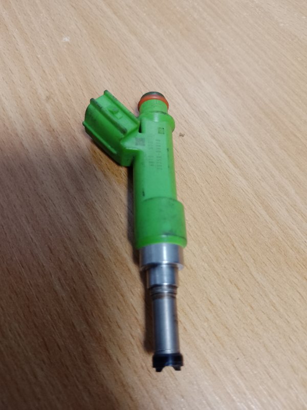 Запчасть форсунка топливная TOYOTA CAMRY 55 14-17 23209-09175 Б/У Форсунка топливная TOYOTA CAMRY 55 14-17 23209-09175 Б/У