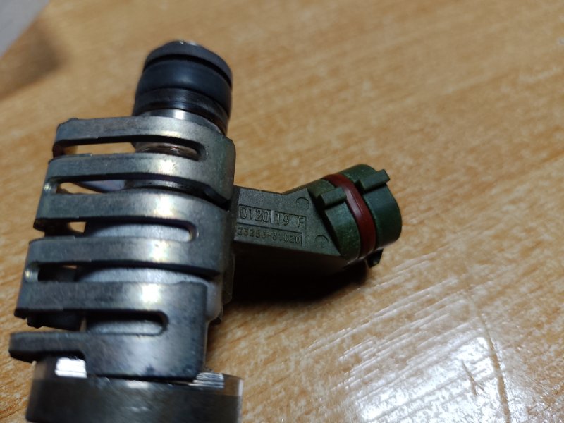 Форсунка топливная IS250/350 05-13