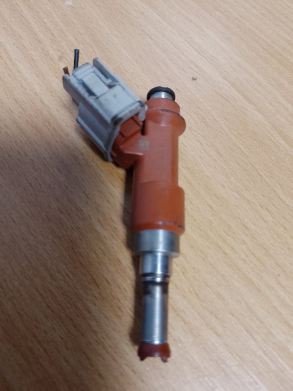 Запчасть форсунка топливная TOYOTA SIENNA 11-16 2014 GSL30 3.5 2GR-FE 23209-0P010 Б/У Форсунка топливная TOYOTA SIENNA 11-16 2014 GSL30 3.5 2GR-FE 23209-0P010 Б/У