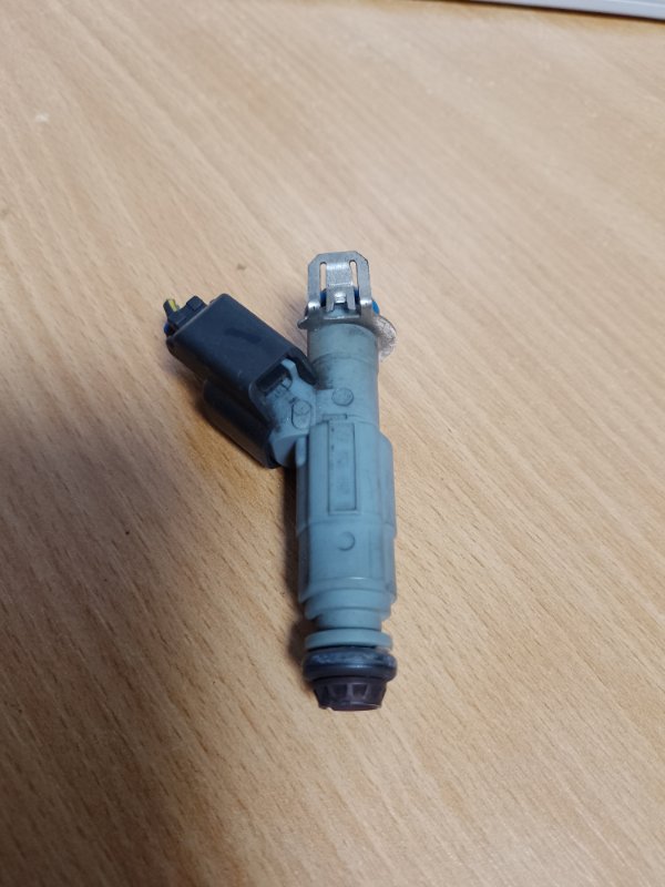 Форсунка топливная MAZDA 6 GG 02-07 Б/У