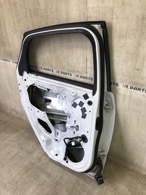 Дверь задняя левая FOCUS 10-18 2014 2.0 C20HDEX