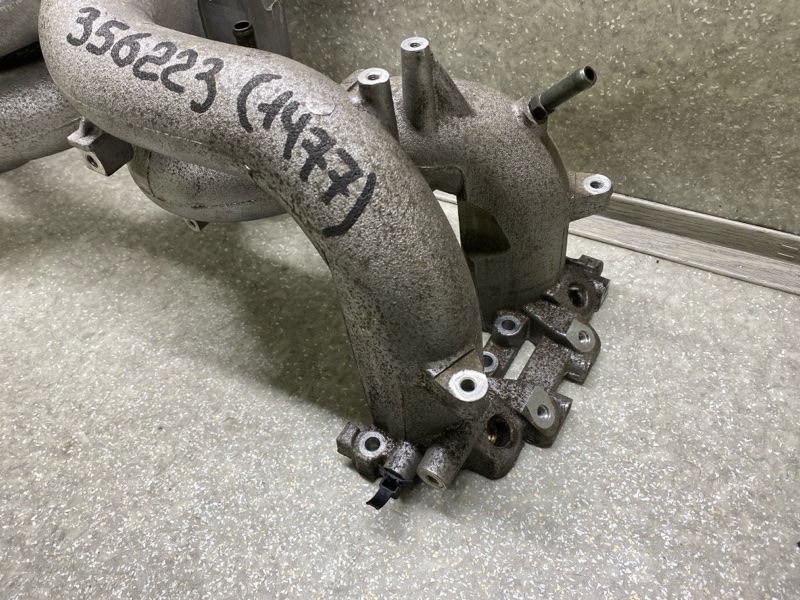 Коллектор впускной FORESTER SG 02-07 2005 2.5 EJ253