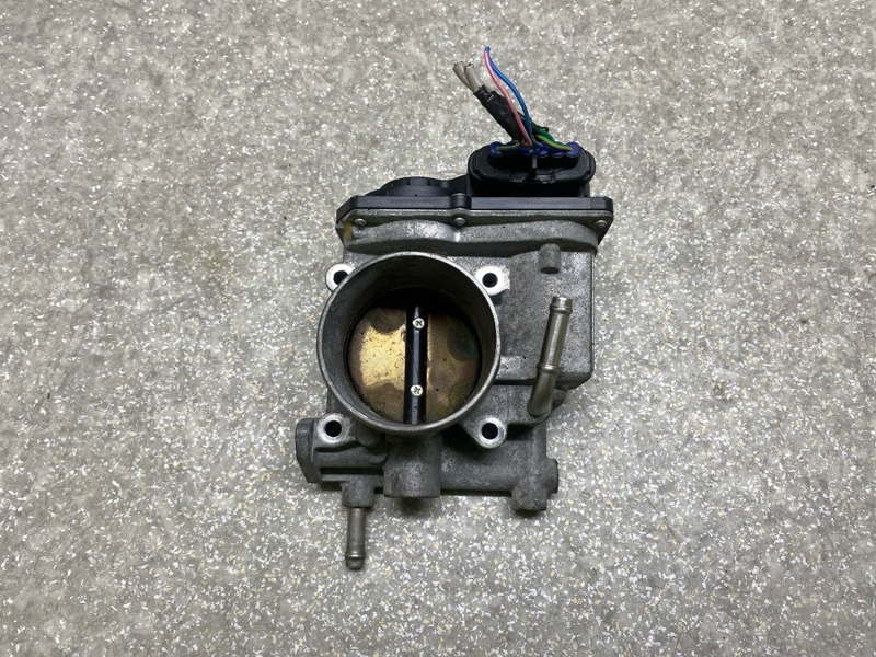 Запчасть дроссельная заслонка SUBARU FORESTER SG 02-07 2005 2.5 EJ253 16112AA180 Б/У Дроссельная заслонка SUBARU FORESTER SG 02-07 2005 2.5 EJ253 16112AA180 Б/У