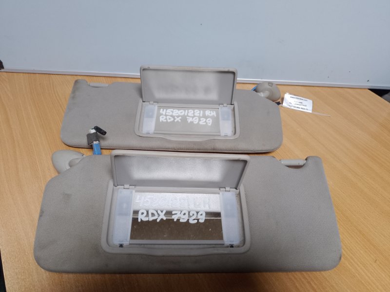 Запчасть козырек солнцезащитный ACURA RDX 12-19 2013 Внедорожник 3.5 83230-TX4-A02ZA Б/У Козырек солнцезащитный ACURA RDX 12-19 2013 Внедорожник 3.5 83230-TX4-A02ZA Б/У