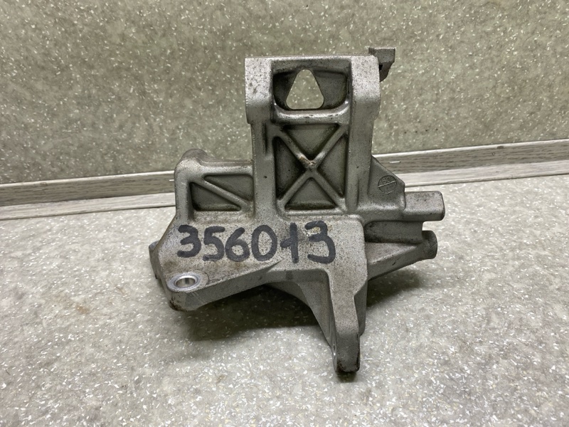 Кронштейн компрессора кондиционера FORESTER SH 07-12 2.0 EJ204