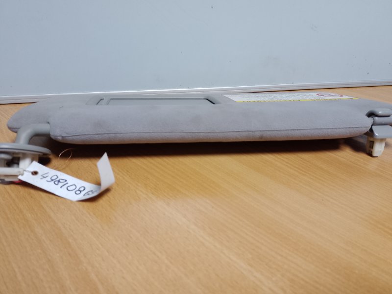 Козырек солнцезащитный правый GS350 GS300 05-11