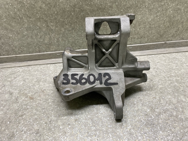 Кронштейн компрессора кондиционера FORESTER SH 07-12 2.0 EJ204