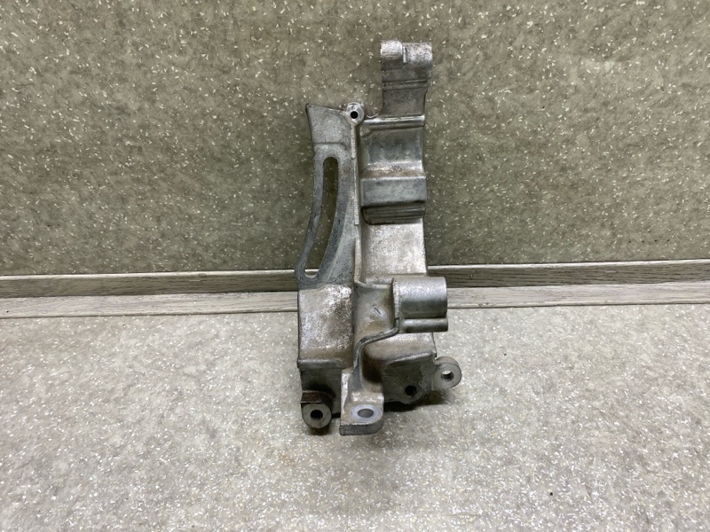 Кронштейн генератора FORESTER SH 07-12 2.0 EJ204