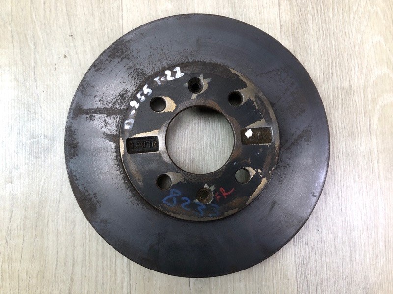 Тормозной диск передний HYUNDAI ACCENT RB 10- 2014 1.6 G4FD 517121R000 Б/У