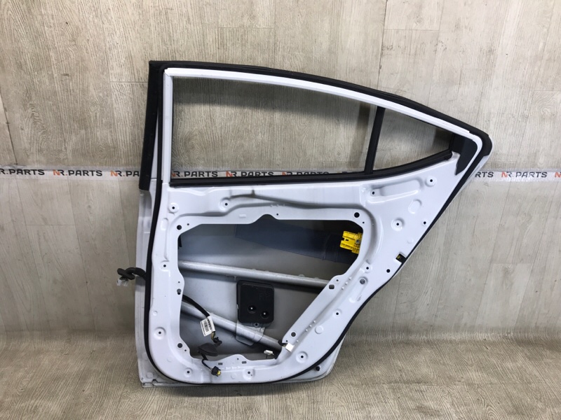 Дверь задняя правая ELANTRA AD 16- 2016 2.0 G4NH