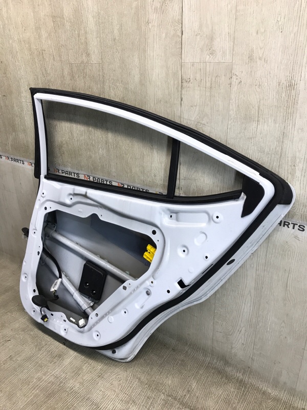Дверь задняя правая ELANTRA AD 16- 2016 2.0 G4NH