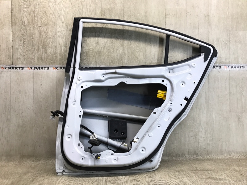 Дверь задняя правая ELANTRA AD 16- 2016 2.0 G4NH