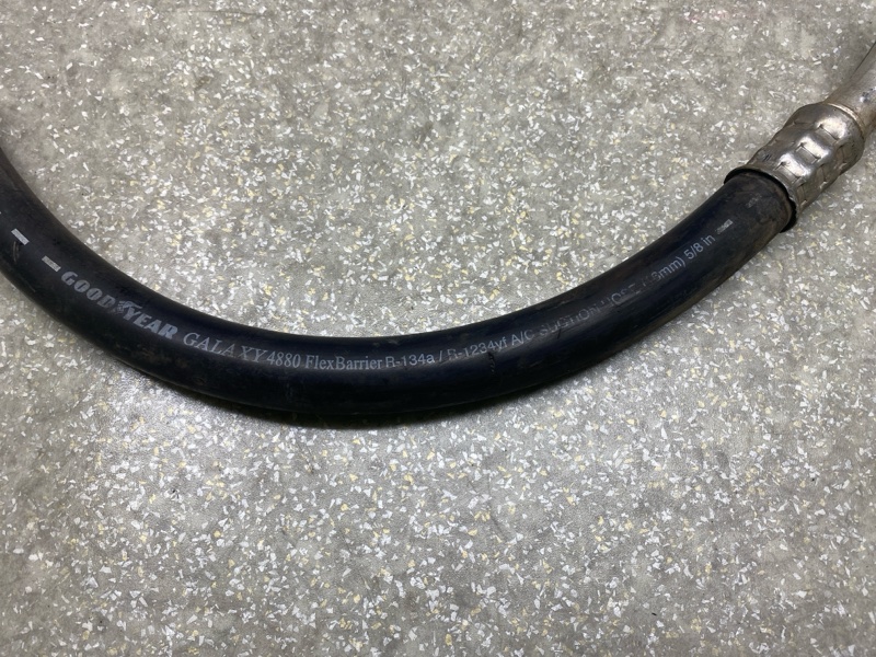 Трубка кондиционера FORD FOCUS 10-18 2.0