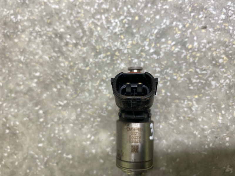 Форсунка топливная FORD FOCUS 10-18 2.0