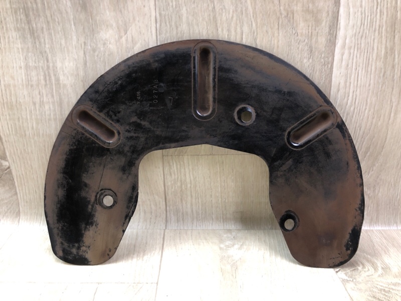 Защита тормозного диска передняя левая JOURNEY 08-20 2012 2.4 ED3 Защита тормозного диска передняя левая JOURNEY 08-20 2012 2.4 ED3