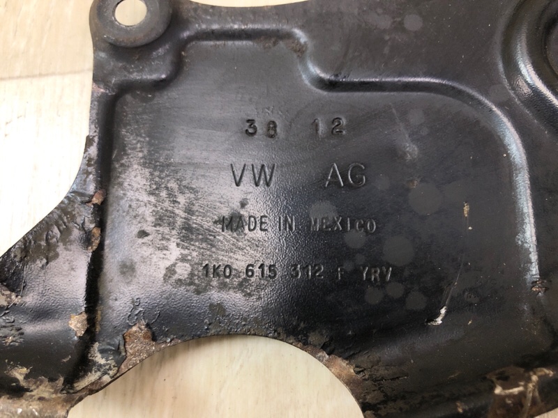 Защита тормозного диска передняя правая VOLKSWAGEN JETTA USA 10-17 JETTA USA 10-17 2.5