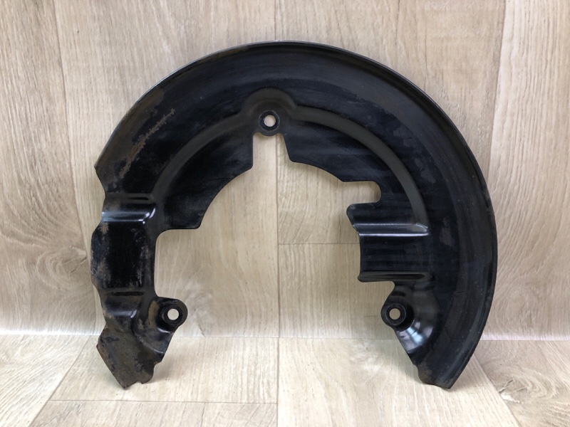 Защита тормозного диска передняя правая FORD FOCUS 10-18 2017 2.0 C20HDEX CV6Z-2K004-A Б/У