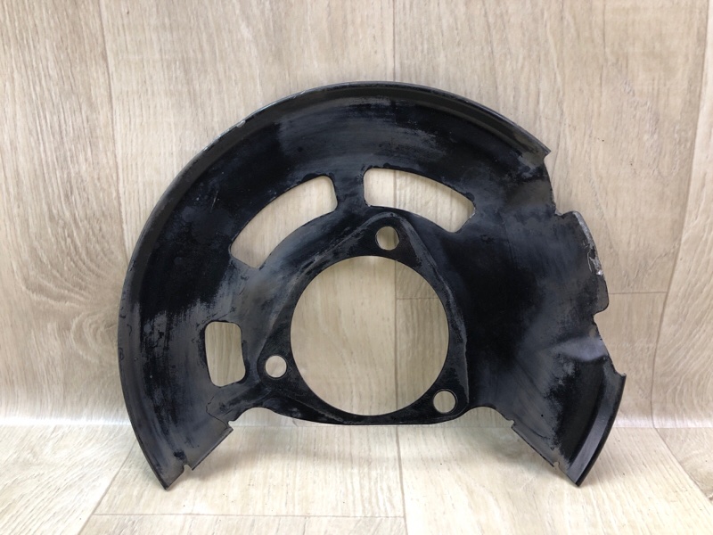 Запчасть защита тормозного диска передняя правая CHEVROLET CRUZE 15- 2016 1.4T LE2 13362310 Б/У Защита тормозного диска передняя правая CHEVROLET CRUZE 15- 2016 1.4T LE2 13362310 Б/У