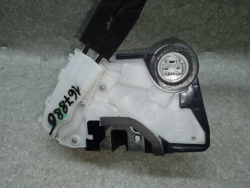 Замок двери передний правый TLX 14-17 2016 Седан 3.5