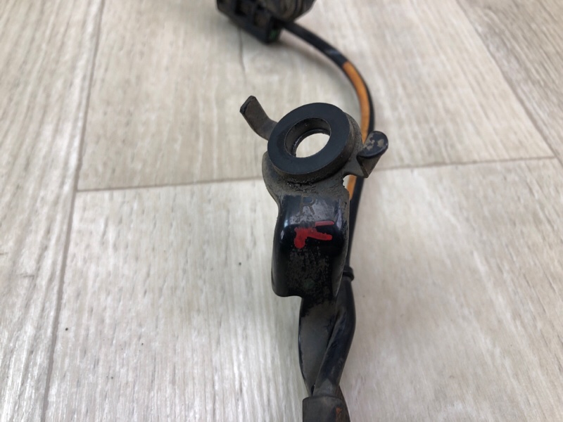 Датчик ABS передний правый VENZA 09-16 2013 3.5 2GR-FE