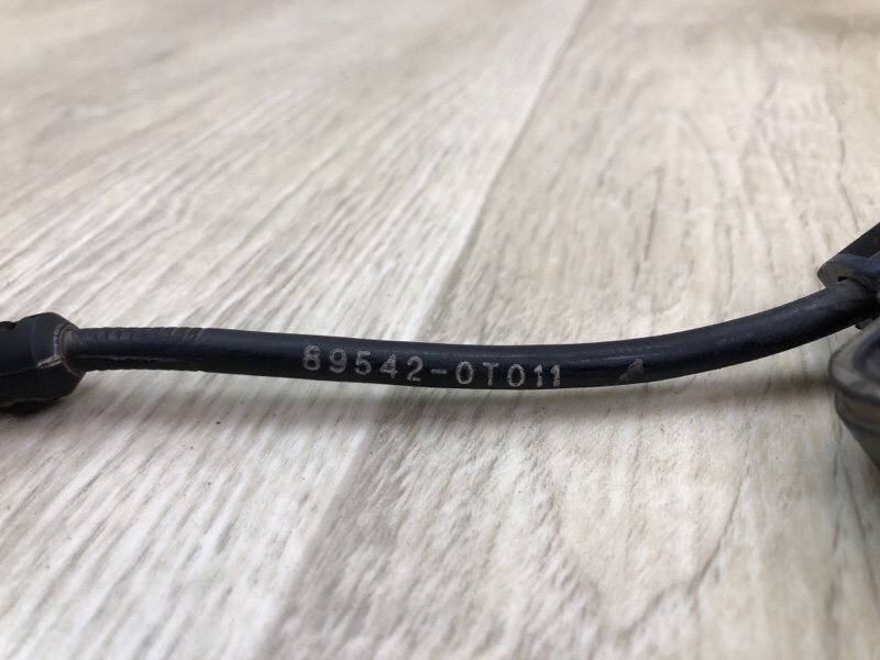 Датчик ABS передний правый VENZA 09-16 2013 3.5 2GR-FE