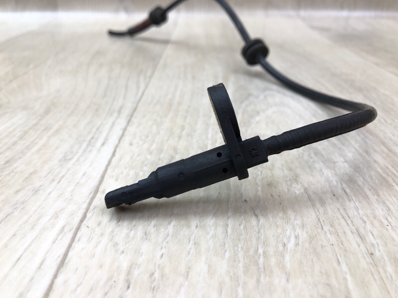 Датчик ABS передний правый FX S50 03-08 2006 VK45DE