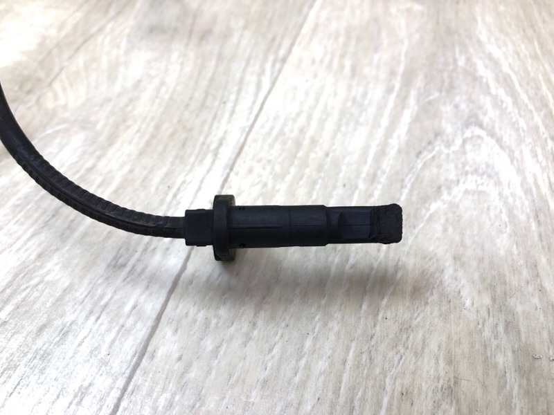 Датчик ABS передний правый FX S50 03-08 2006 VK45DE