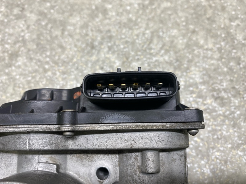 Дроссельная заслонка SUBARU OUTBACK 03-09 BP 2.5 EJ25 TURBO