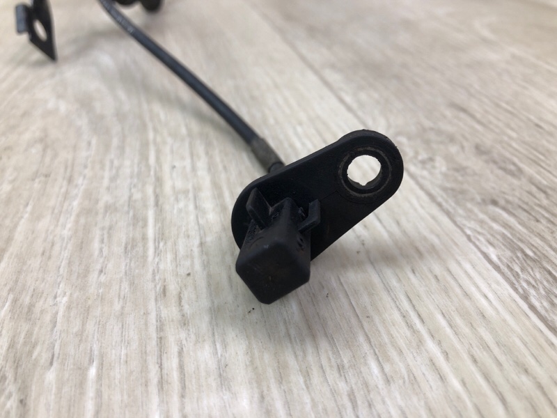 Датчик ABS передний правый KIA FORTE YD 12- 2.0 G4NC