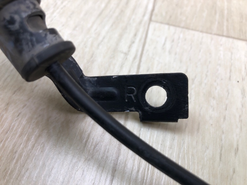 Датчик ABS передний правый FORTE YD 12- 2013 2.0 G4NC
