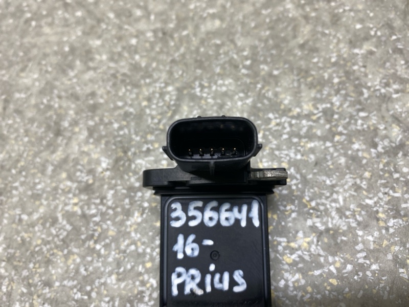 Расходомер воздуха TOYOTA PRIUS 16- 1.8 2ZRFXE