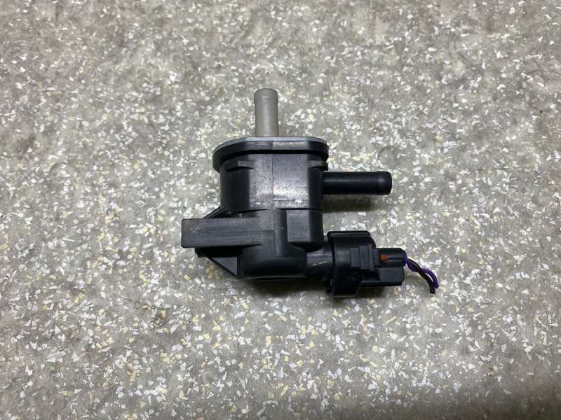 Клапан электромагнитный (вакуумный) PRIUS 16- 2017 1.8 2ZRFXE