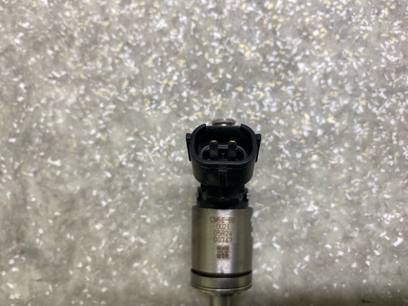 Форсунка топливная FORD FOCUS 10-18 2.0