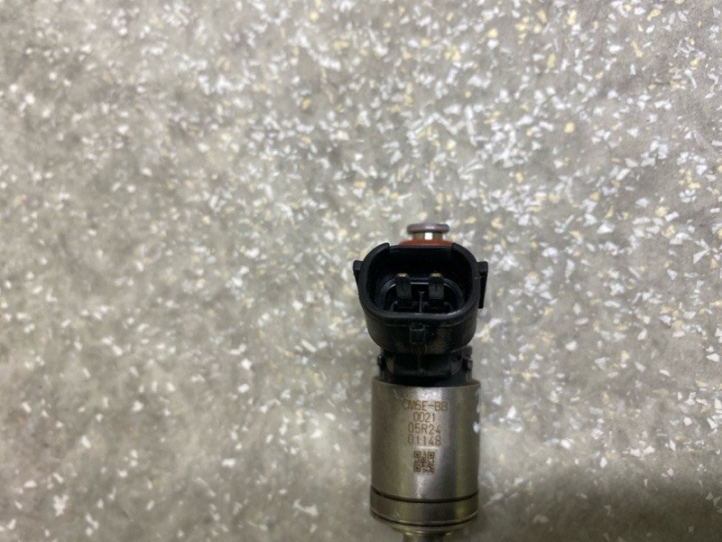 Форсунка топливная FORD FOCUS 10-18 2.0