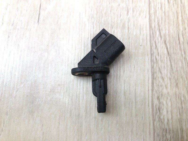 Датчик ABS передний правый FORD FOCUS 10-18 2014 2.0 C20HDEX HV6Z-2C204-A Б/У