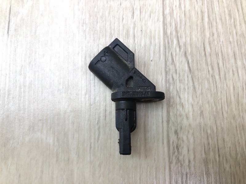 Датчик ABS передний правый FOCUS 10-18 2014 2.0 C20HDEX