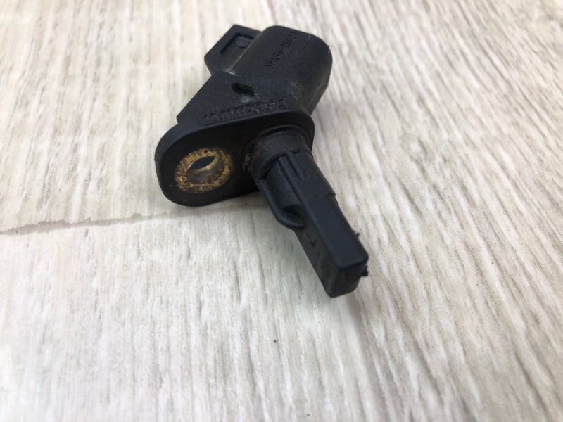 Датчик ABS передний правый FOCUS 10-18 2014 2.0 C20HDEX