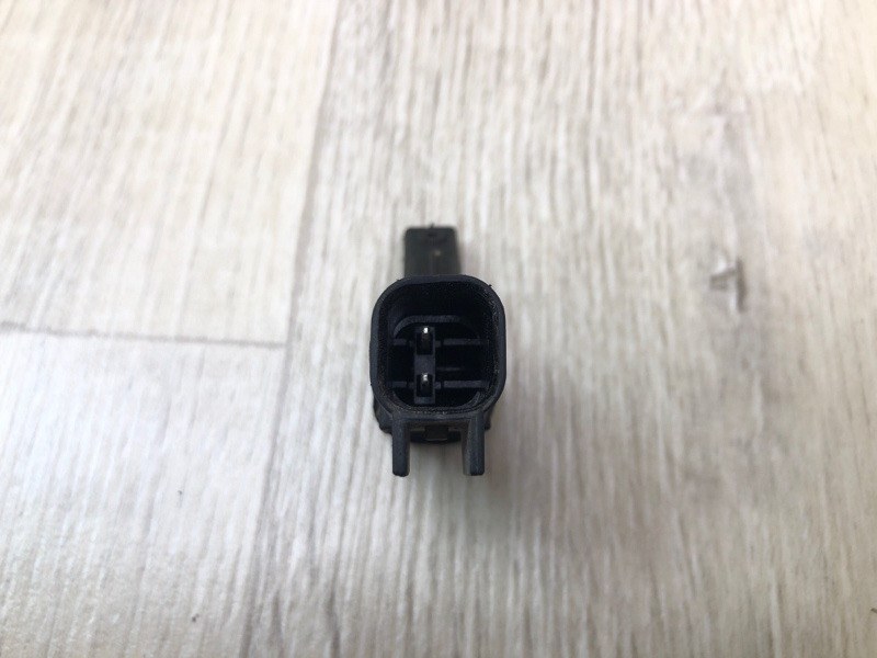 Датчик ABS передний правый FOCUS 10-18 2014 2.0 C20HDEX