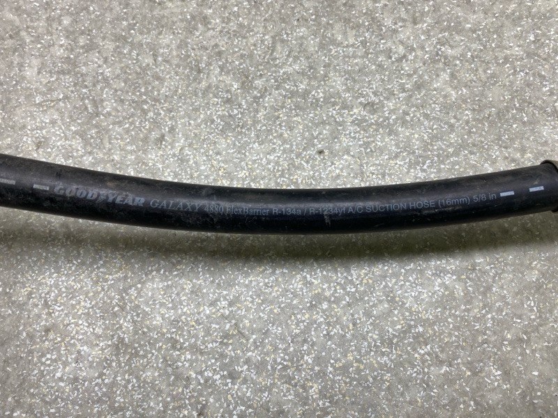 Трубка кондиционера FORD FOCUS 10-18 2.0