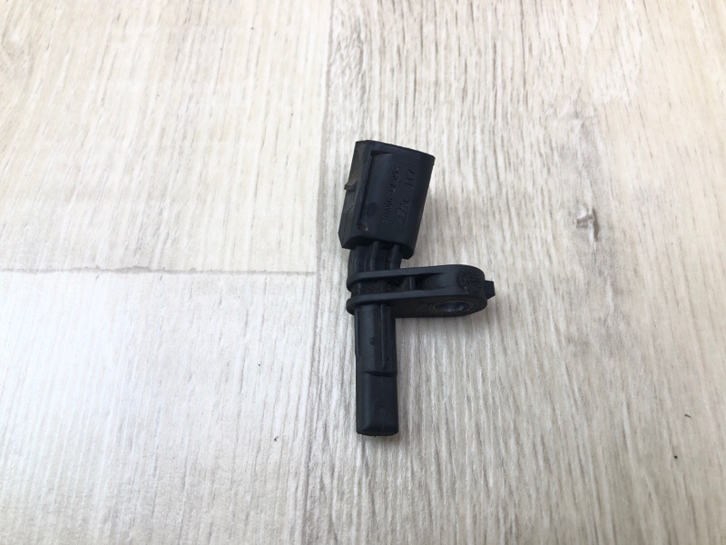 Датчик ABS передний правый VOLKSWAGEN JETTA USA 10-17 JETTA USA 10-17 2.5