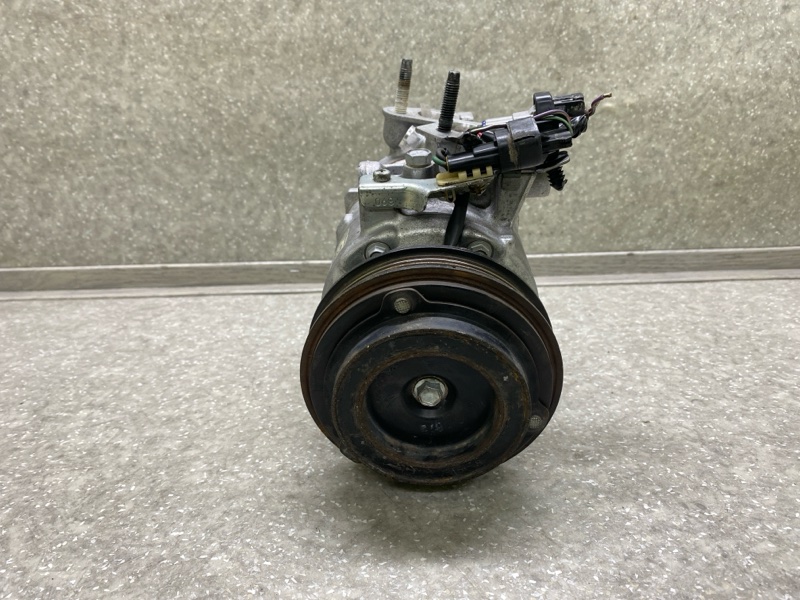 Компрессор кондиционера FORD FOCUS 10-18 2.0