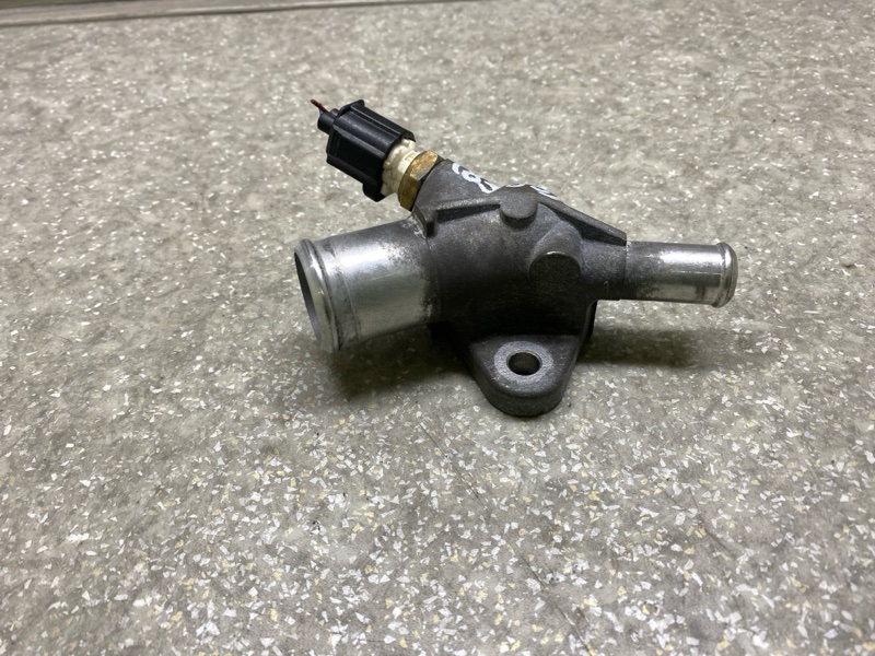 Фланец системы охлаждения PRIUS 16- 2017 1.8 2ZRFXE