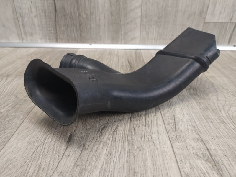 Воздухозаборник NISSAN PRIMERA P-12 01-07 2.0 QR20DE 165546N202 Б/У