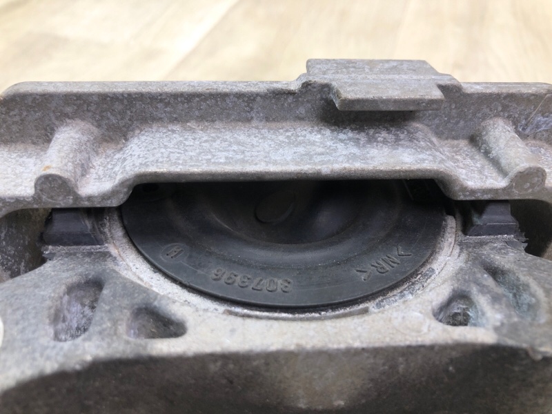 Подушка двигателя ESCAPE 12-19 2018 T15HDTX