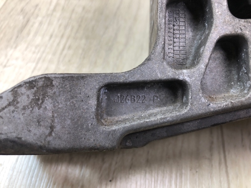 Подушка двигателя ESCAPE 12-19 2018 T15HDTX