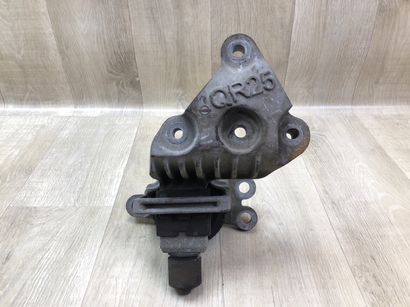 Подушка двигателя правая X-TRAIL/ROGUE T32 13-20 2.5 QR25 Подушка двигателя правая X-TRAIL/ROGUE T32 13-20 2.5 QR25