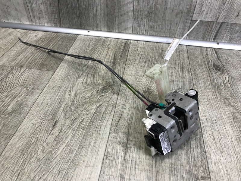 Замок двери задний левый COMPASS 06-16 2013 MK49 2.4 ED3 Замок двери задний левый COMPASS 06-16 2013 MK49 2.4 ED3