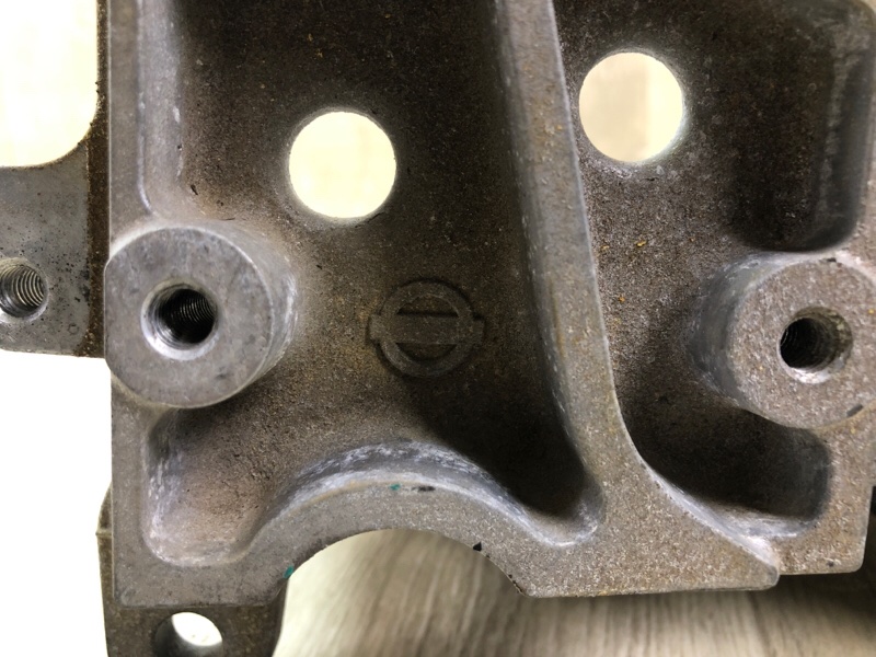 Подушка двигателя левая ROGUE 08-15 2010 2.5 QR25DE Подушка двигателя левая ROGUE 08-15 2010 2.5 QR25DE